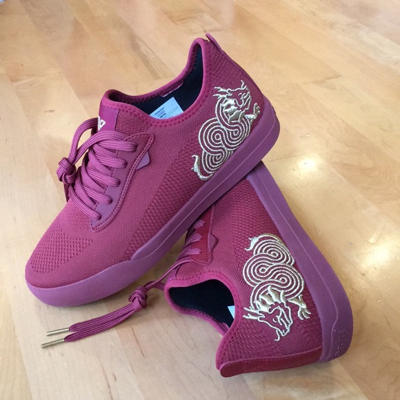 VESSI | Lunar New Year 2024 Special Edition Weekend Sneakers Shoes - Picture 1 of 16
